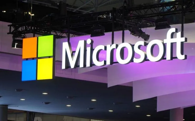 Microsoft przebadał 20 000 pracowników. Wynik - ludzie są gotowi na AI. Systemy, w których pracują, nie są.